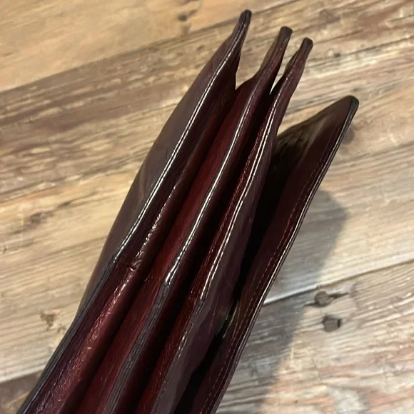 Bottega Veneta Rare Vintage Burgandy Envelope Leather Clutch - Picture 8 of 13